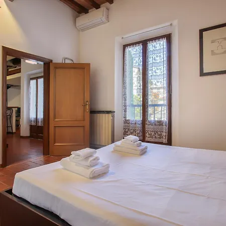 아파트 L'attico Di Sant'ambrogio